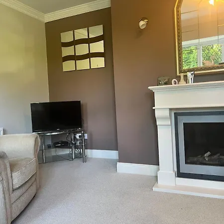 Spacious Home, Walking Distance To Town Center