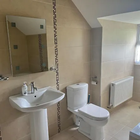 בית נופש Spacious Home, Walking Distance To Town Center Donegal Town